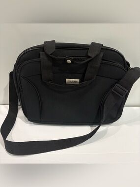 Forecast Men’s Travel Bag Carry On Black 11x15 Zipper Crossbody Strap